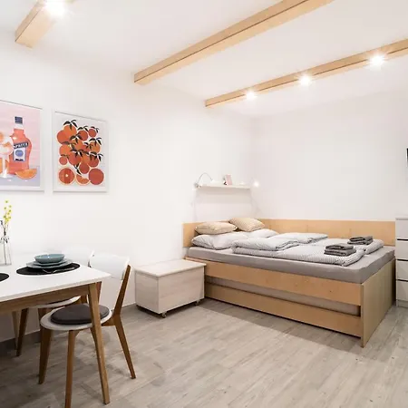 Nautilus, Nearby Svetilnik Διαμέρισμα Izola