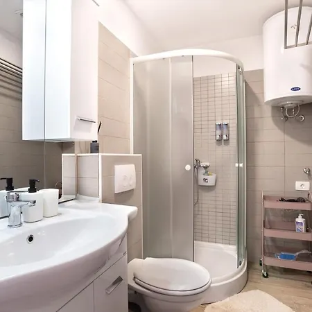 Nautilus, Nearby Svetilnik Διαμέρισμα Izola