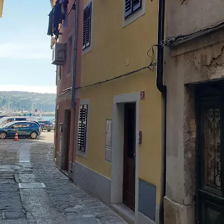 Nautilus, Nearby Svetilnik Διαμέρισμα Izola