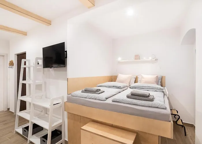 Nautilus, Nearby Svetilnik Appartamento *