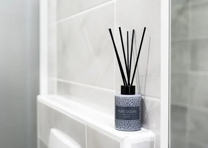 Nautilus, Nearby Svetilnik Izola