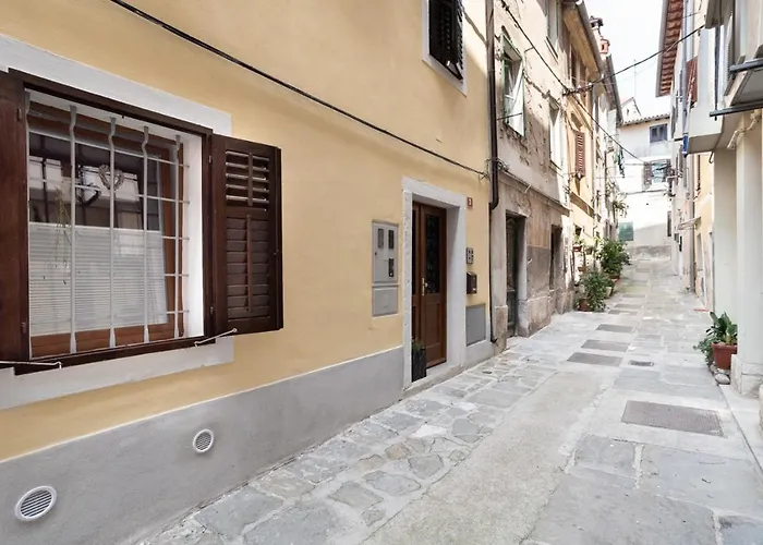 Appartamento Nautilus, Nearby Svetilnik *